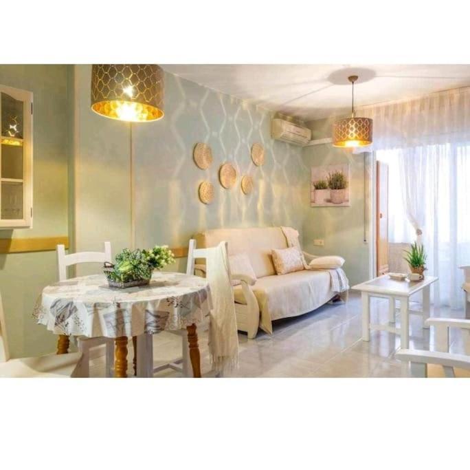 Pink Catia Coqueto Piso Playa Del Cura Apartman Torrevieja Kültér fotó
